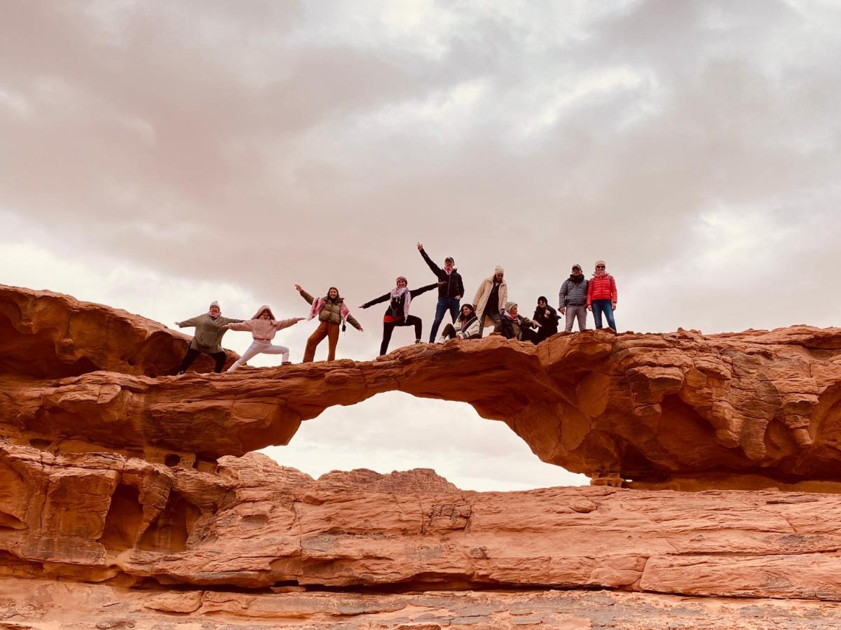 Hotel Bedouin Yoga & Trekking Camp Wadi Rum Extérieur photo