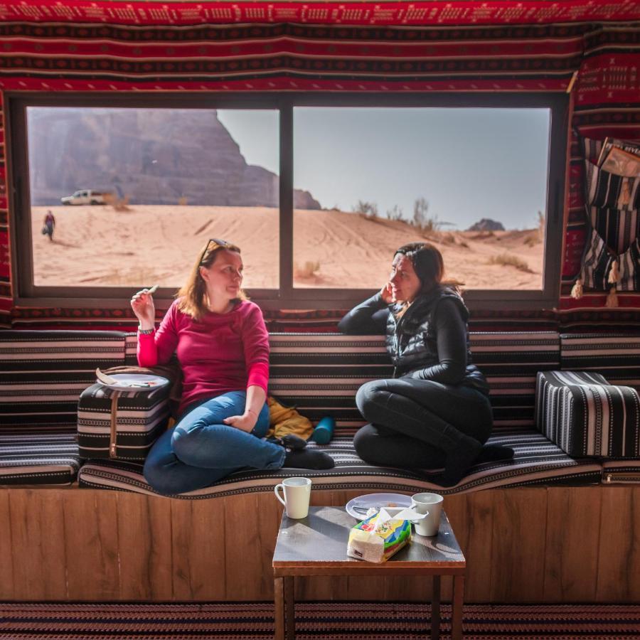 Hotel Bedouin Yoga & Trekking Camp Wadi Rum Extérieur photo