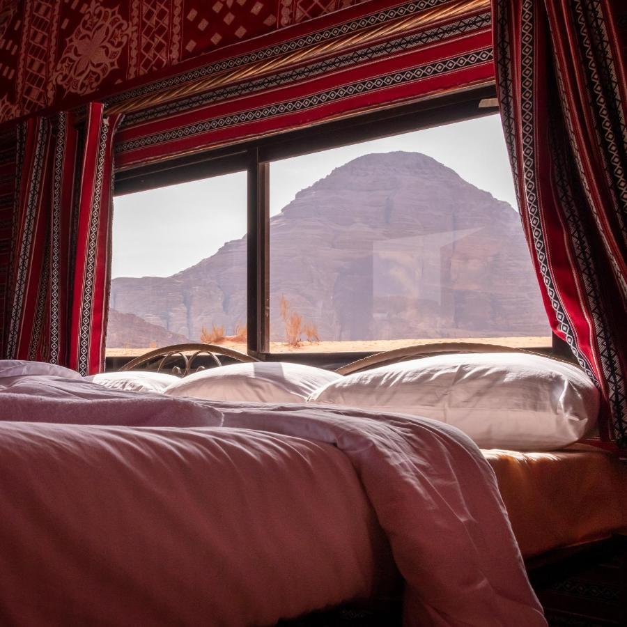 Hotel Bedouin Yoga & Trekking Camp Wadi Rum Extérieur photo