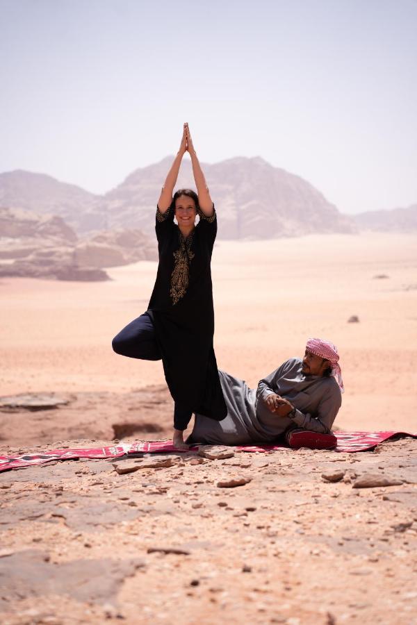 Hotel Bedouin Yoga & Trekking Camp Wadi Rum Extérieur photo