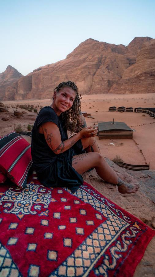 Hotel Bedouin Yoga & Trekking Camp Wadi Rum Extérieur photo