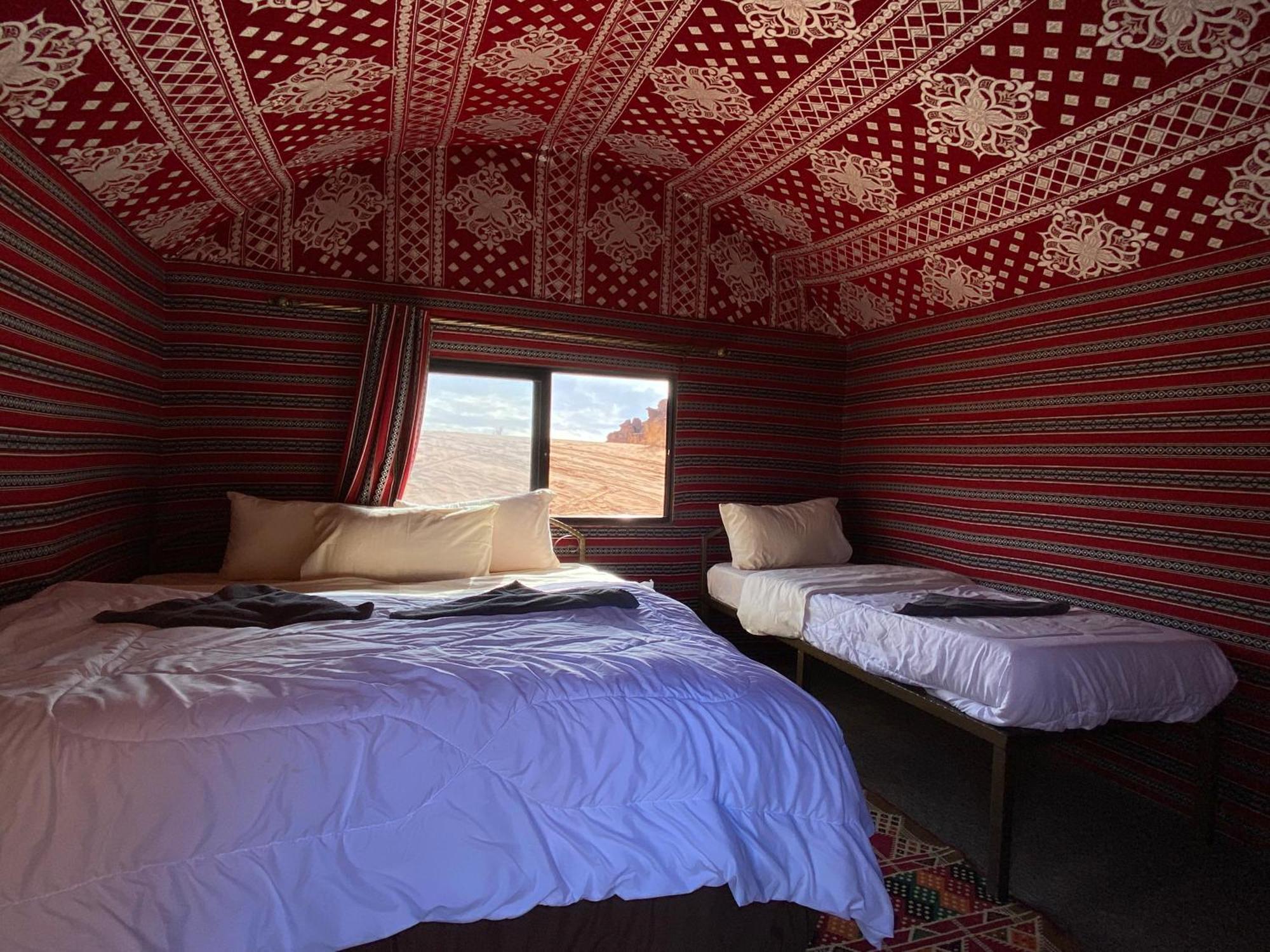 Hotel Bedouin Yoga & Trekking Camp Wadi Rum Extérieur photo