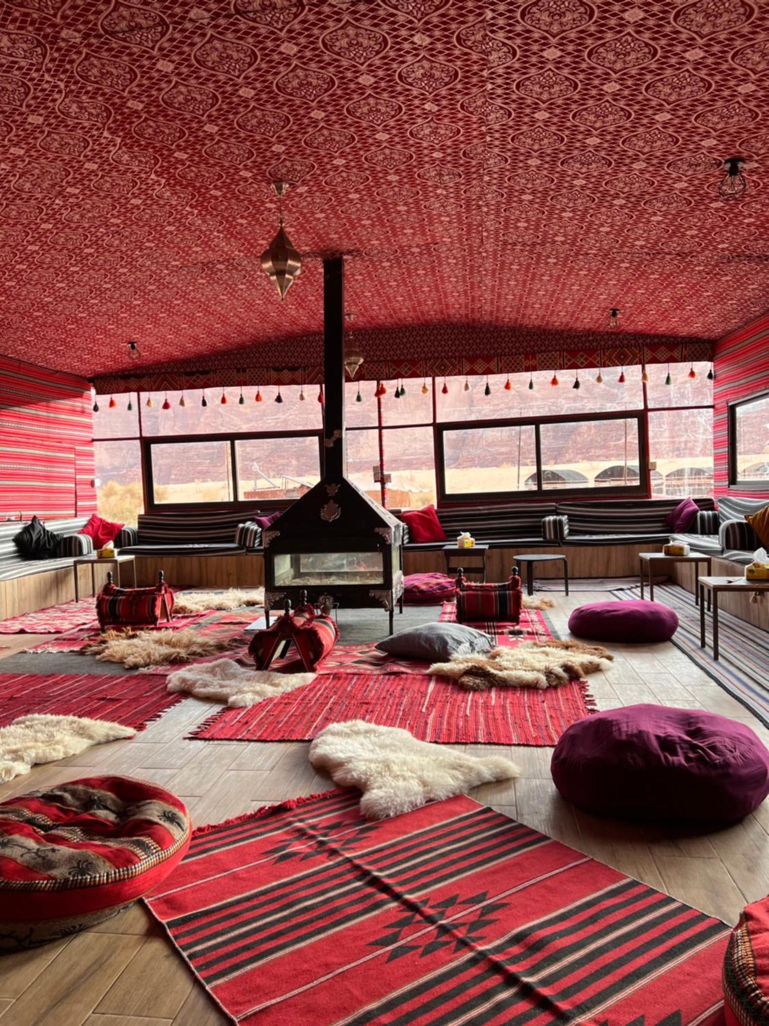 Hotel Bedouin Yoga & Trekking Camp Wadi Rum Extérieur photo