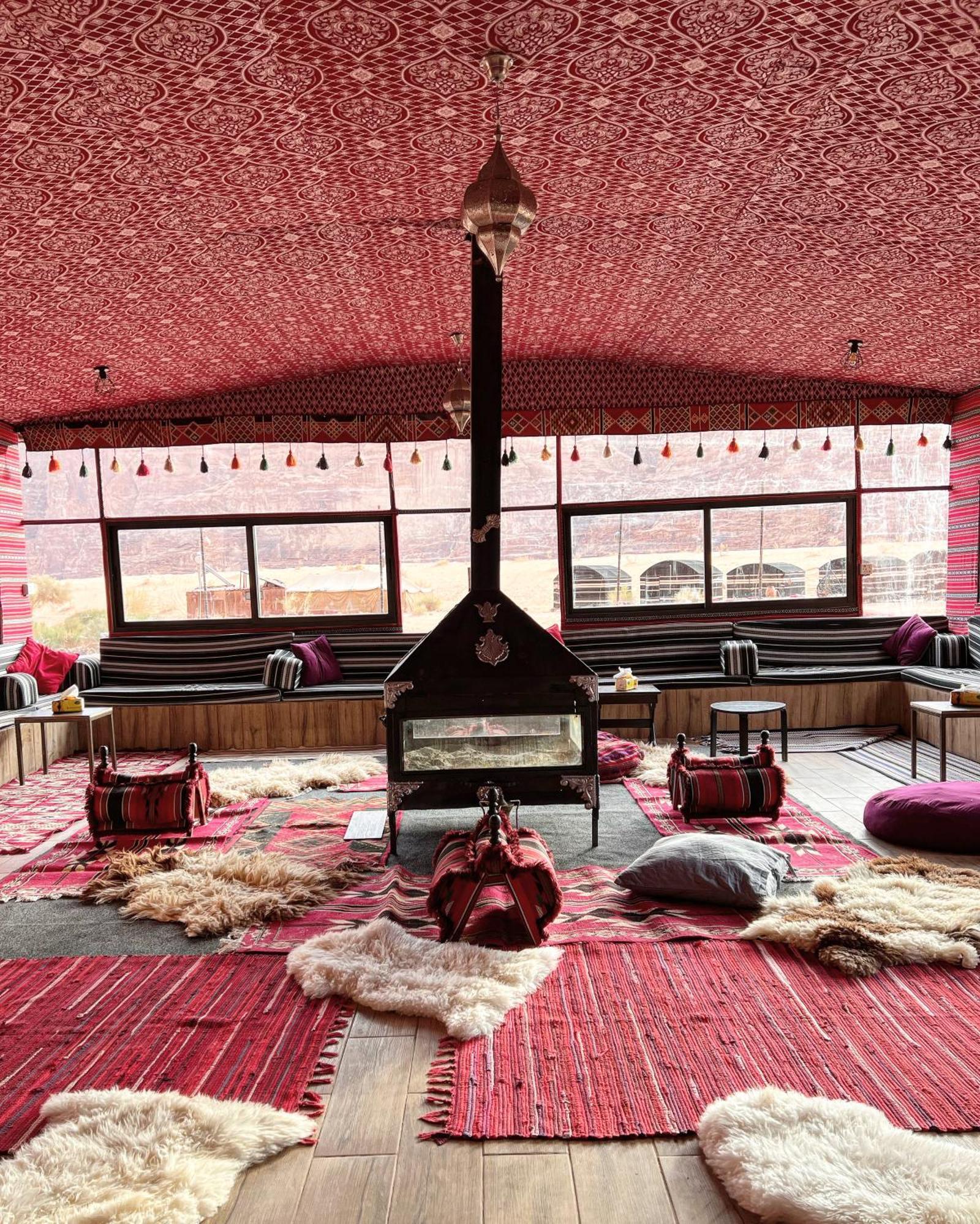 Hotel Bedouin Yoga & Trekking Camp Wadi Rum Extérieur photo