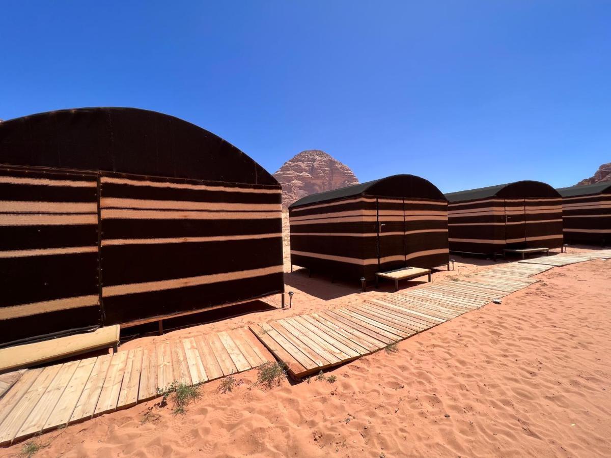 Hotel Bedouin Yoga & Trekking Camp Wadi Rum Extérieur photo