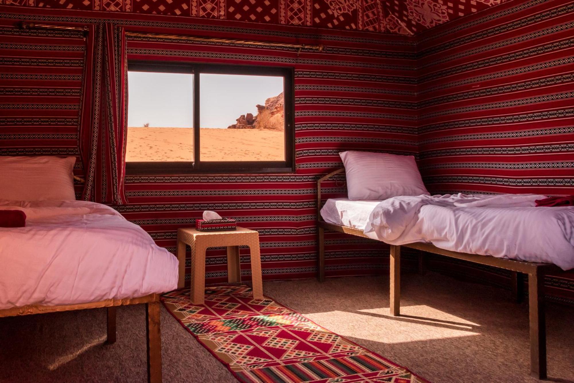 Hotel Bedouin Yoga & Trekking Camp Wadi Rum Extérieur photo